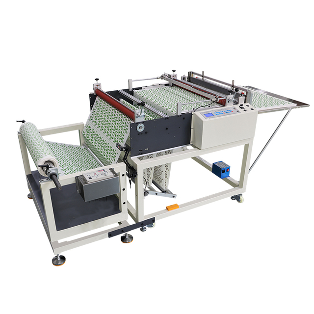 M&aacute;y cắt m&agrave;ng nhựa in ho&agrave;n to&agrave;n tự động với cảm biến dấu mắt